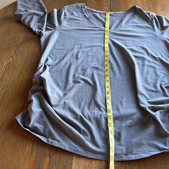 Old Navy Maternity Women’s V-neck Gray Knit Top Long Sleeve Ruched Size XXL - Picture 8 of 12